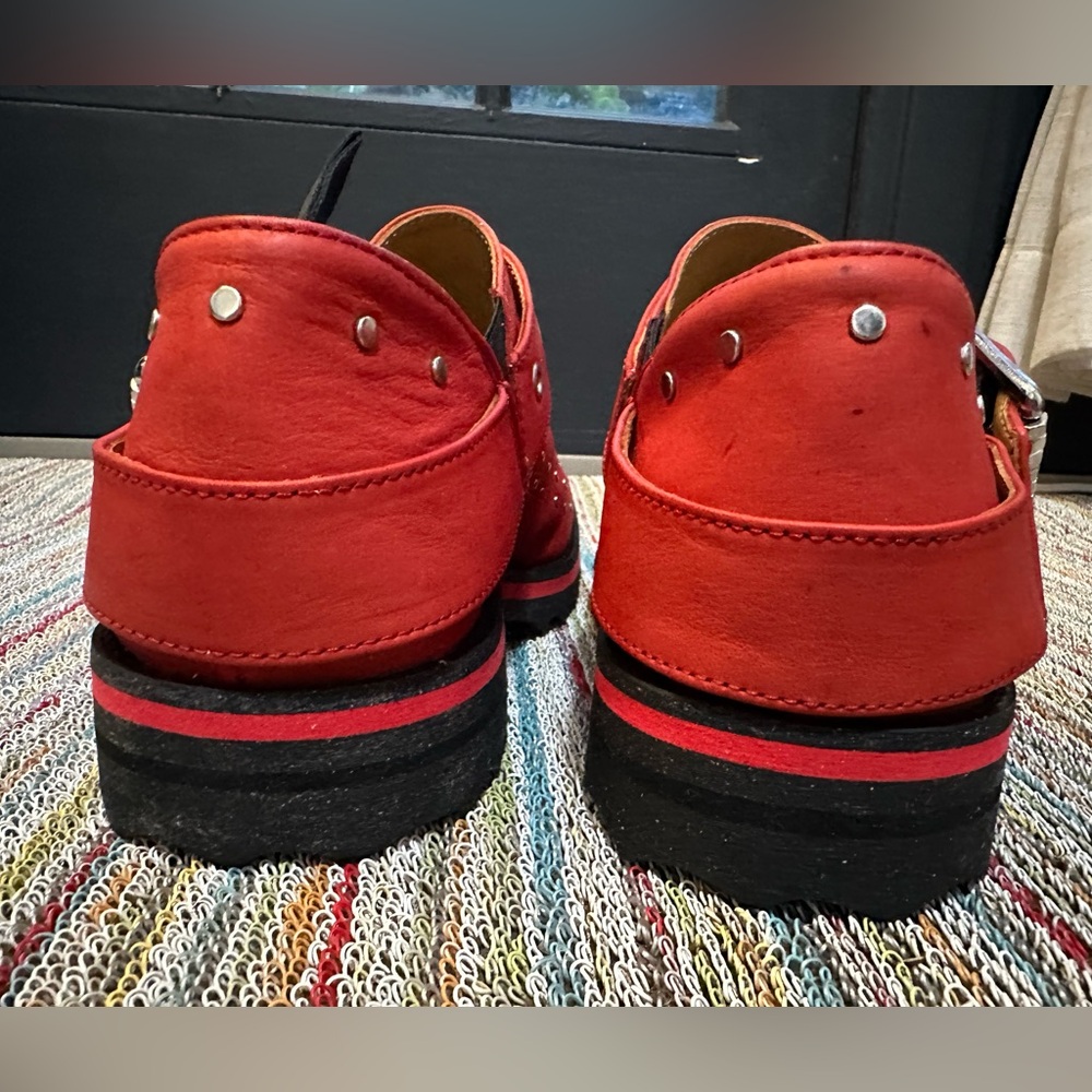 Fluevog NEARLY NEW Carlton MK1 Foyt slip-on red studded shoe M7/W9 (fits 8/10) - Picture 6 of 16